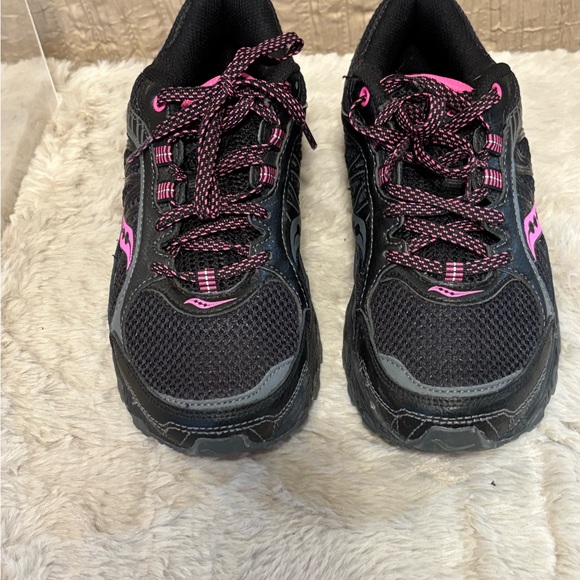 Women's Black and Pink Athletic Shoes - Picture 3 of 6